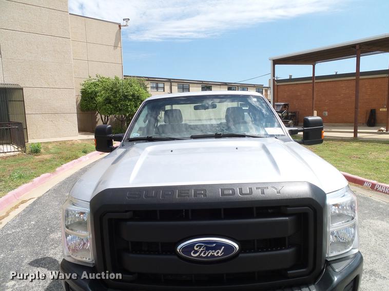image for item DD8211 2011 Ford F250 Super Duty pickup truck