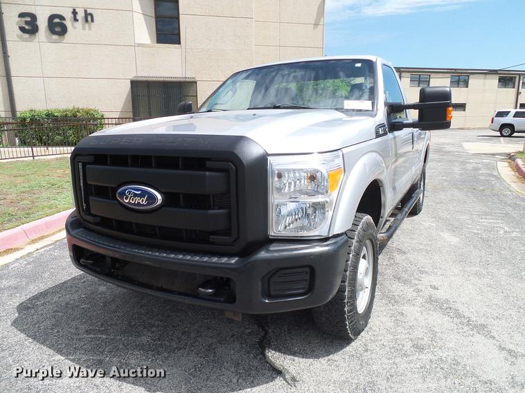 image for item DD8211 2011 Ford F250 Super Duty pickup truck