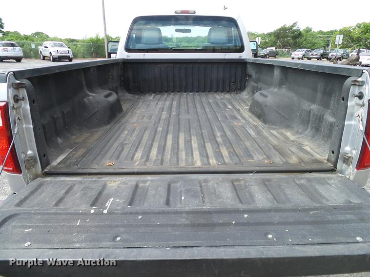 image for item DD8211 2011 Ford F250 Super Duty pickup truck