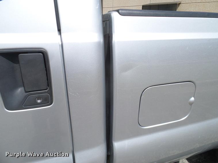 image for item DD8211 2011 Ford F250 Super Duty pickup truck