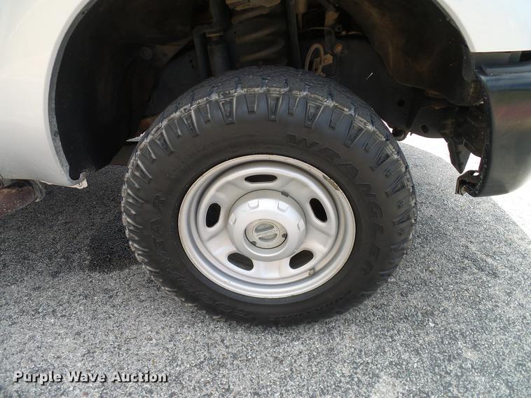 image for item DD8211 2011 Ford F250 Super Duty pickup truck