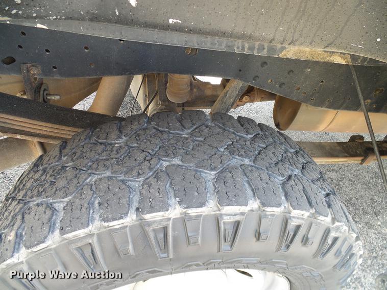 image for item DD8211 2011 Ford F250 Super Duty pickup truck