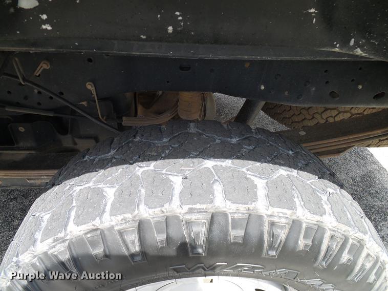 image for item DD8211 2011 Ford F250 Super Duty pickup truck