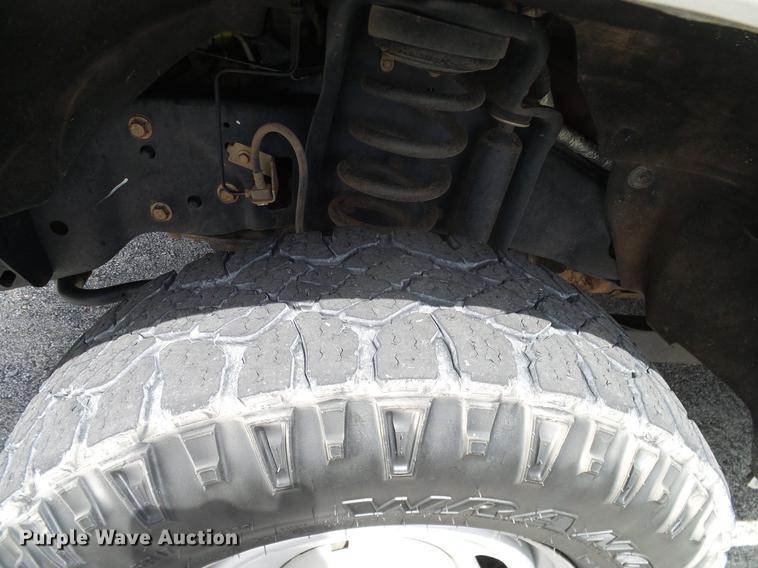 image for item DD8211 2011 Ford F250 Super Duty pickup truck