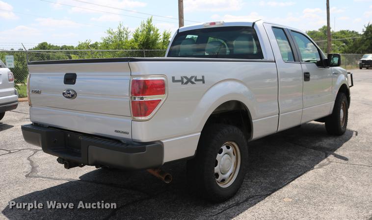 image for item DD8212 2011 Ford F150 SuperCab pickup truck