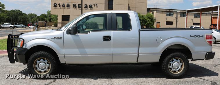 image for item DD8212 2011 Ford F150 SuperCab pickup truck