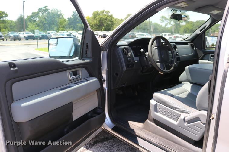 image for item DD8212 2011 Ford F150 SuperCab pickup truck