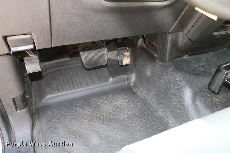 image for item DD8212 2011 Ford F150 SuperCab pickup truck