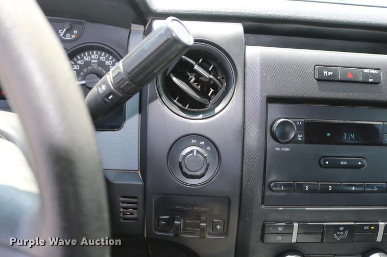 image for item DD8212 2011 Ford F150 SuperCab pickup truck