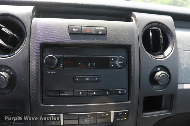 image for item DD8212 2011 Ford F150 SuperCab pickup truck