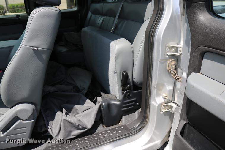 image for item DD8212 2011 Ford F150 SuperCab pickup truck