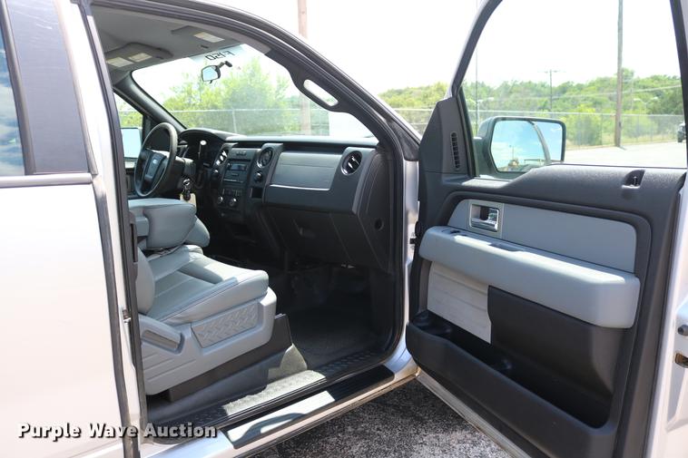 image for item DD8212 2011 Ford F150 SuperCab pickup truck