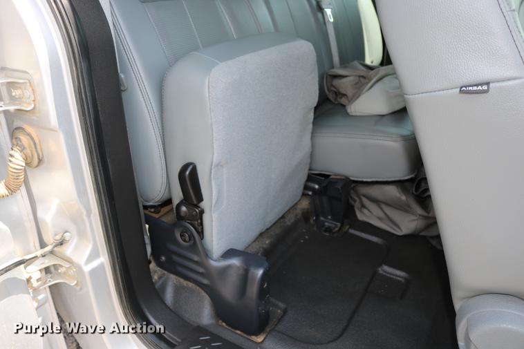 image for item DD8212 2011 Ford F150 SuperCab pickup truck