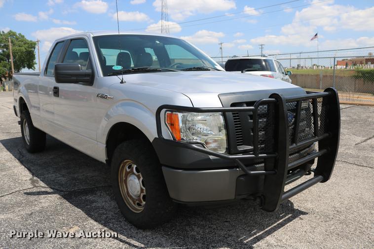 image for item DD8212 2011 Ford F150 SuperCab pickup truck
