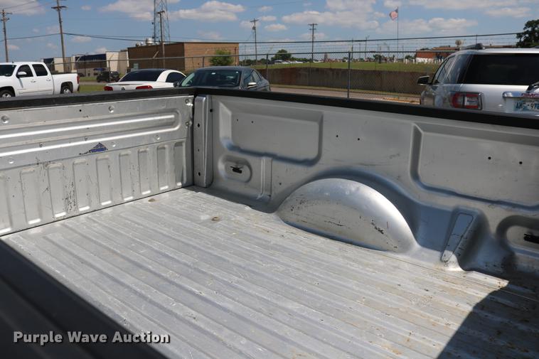 image for item DD8212 2011 Ford F150 SuperCab pickup truck