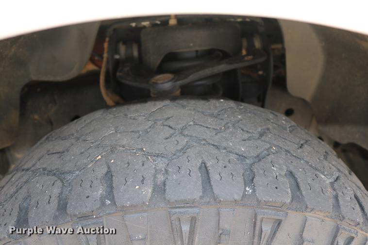 image for item DD8212 2011 Ford F150 SuperCab pickup truck