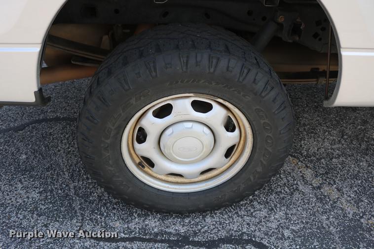 image for item DD8212 2011 Ford F150 SuperCab pickup truck