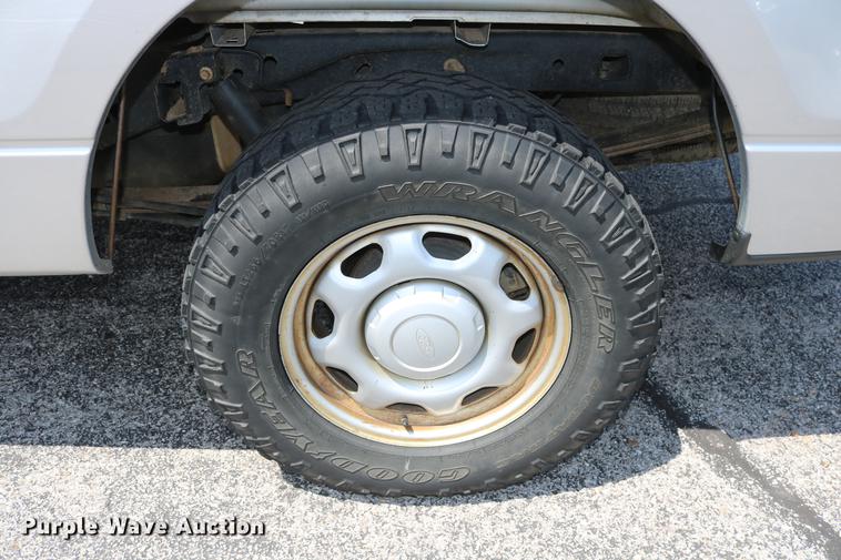 image for item DD8212 2011 Ford F150 SuperCab pickup truck