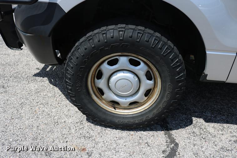 image for item DD8212 2011 Ford F150 SuperCab pickup truck