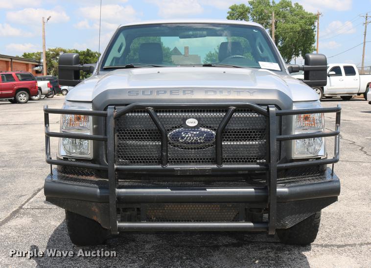 image for item DD8213 2012 Ford F250 Super Duty pickup truck