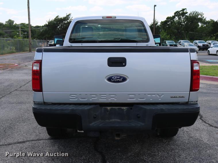 image for item DD8213 2012 Ford F250 Super Duty pickup truck