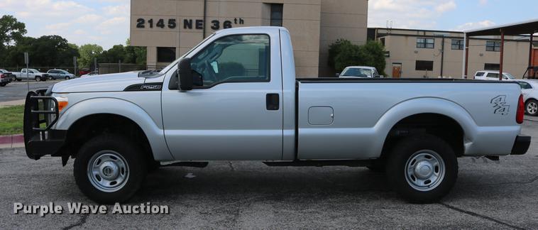 image for item DD8213 2012 Ford F250 Super Duty pickup truck