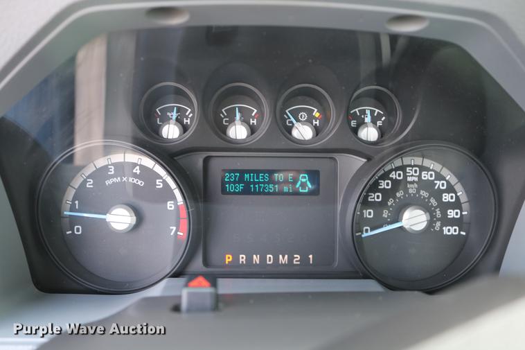 image for item DD8213 2012 Ford F250 Super Duty pickup truck