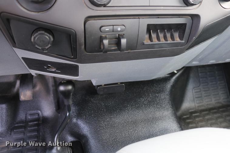 image for item DD8213 2012 Ford F250 Super Duty pickup truck