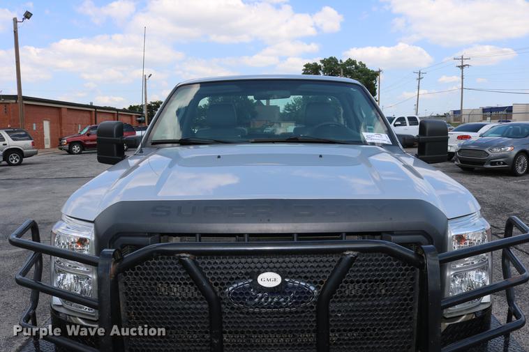 image for item DD8213 2012 Ford F250 Super Duty pickup truck