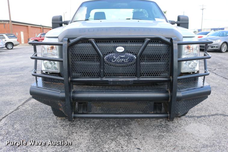 image for item DD8213 2012 Ford F250 Super Duty pickup truck