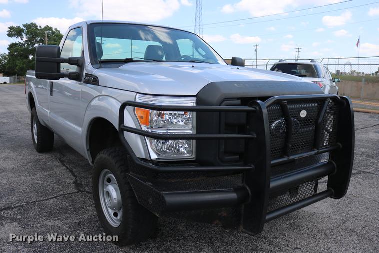 image for item DD8213 2012 Ford F250 Super Duty pickup truck