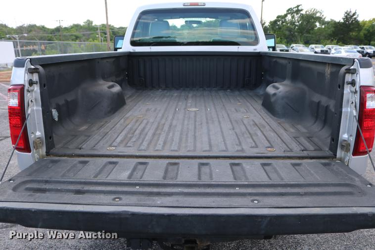 image for item DD8213 2012 Ford F250 Super Duty pickup truck
