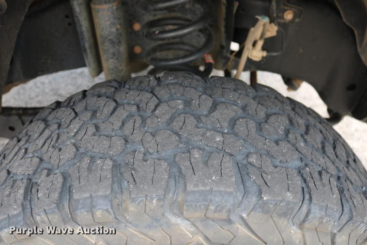 image for item DD8213 2012 Ford F250 Super Duty pickup truck