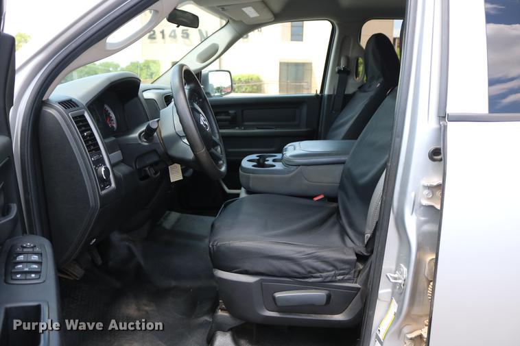 image for item DD8279 2013 Dodge Ram 2500 Crew Cab pickup truck