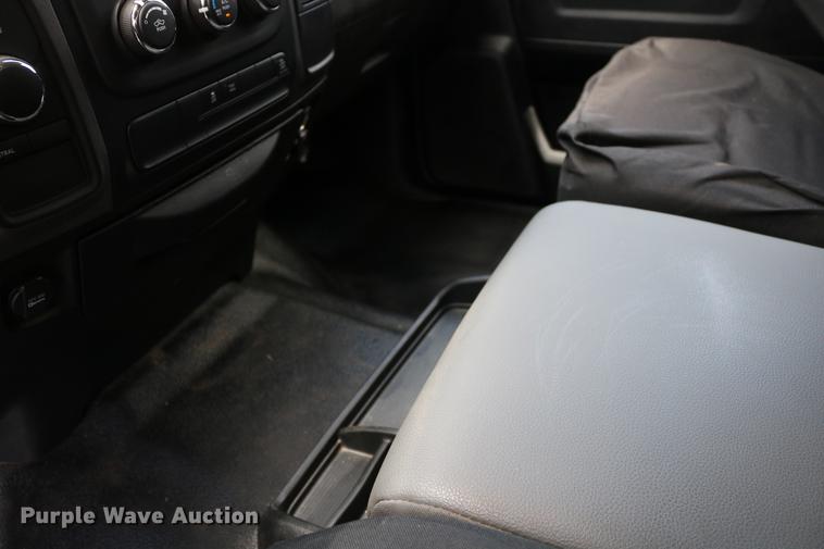 image for item DD8279 2013 Dodge Ram 2500 Crew Cab pickup truck