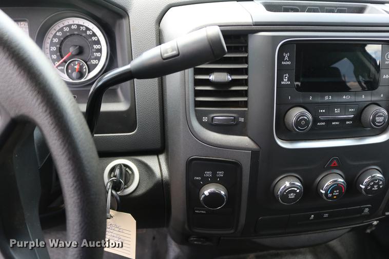 image for item DD8279 2013 Dodge Ram 2500 Crew Cab pickup truck