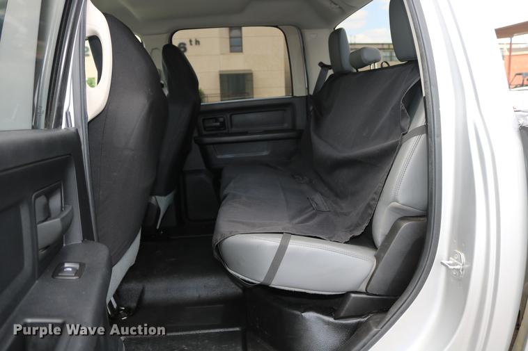 image for item DD8279 2013 Dodge Ram 2500 Crew Cab pickup truck