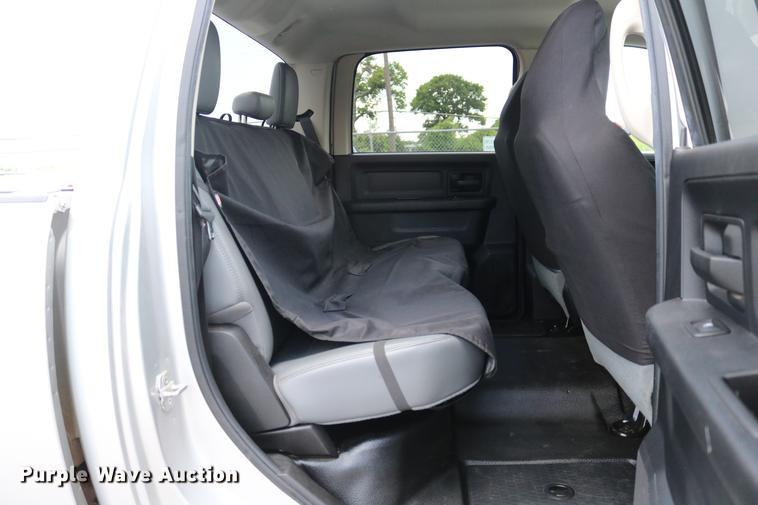 image for item DD8279 2013 Dodge Ram 2500 Crew Cab pickup truck