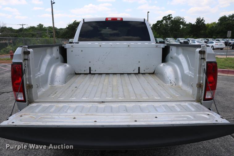 image for item DD8279 2013 Dodge Ram 2500 Crew Cab pickup truck