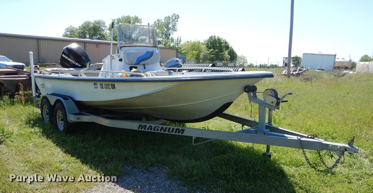 image for item EI9147 1997 Blue Wave Bowrider boat