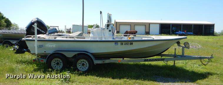 image for item EI9147 1997 Blue Wave Bowrider boat