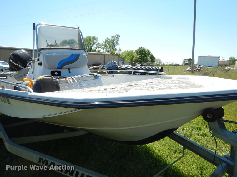 image for item EI9147 1997 Blue Wave Bowrider boat