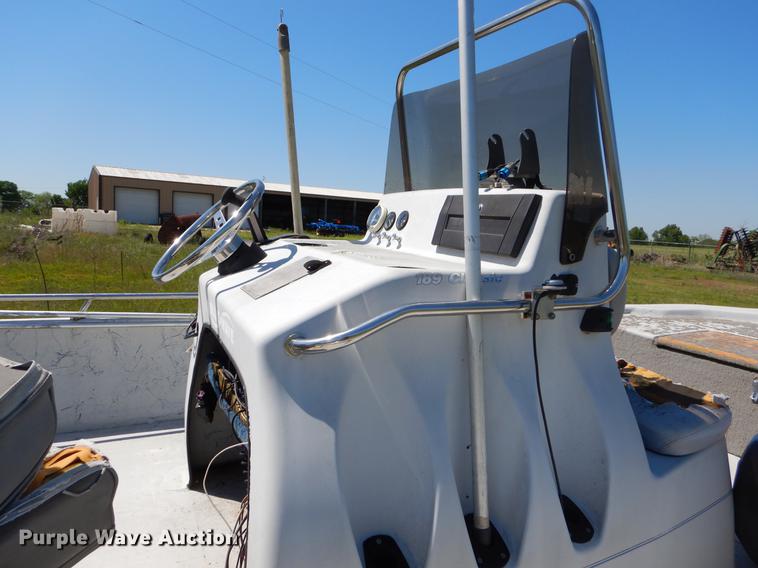 image for item EI9147 1997 Blue Wave Bowrider boat