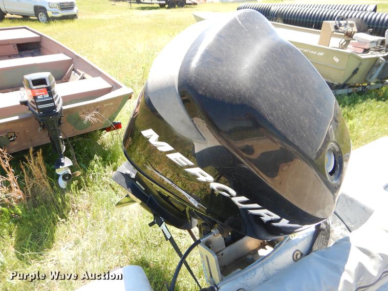 image for item EI9147 1997 Blue Wave Bowrider boat