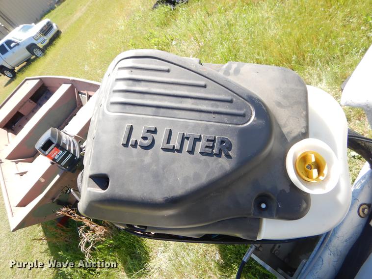 image for item EI9147 1997 Blue Wave Bowrider boat