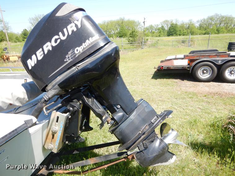 image for item EI9147 1997 Blue Wave Bowrider boat