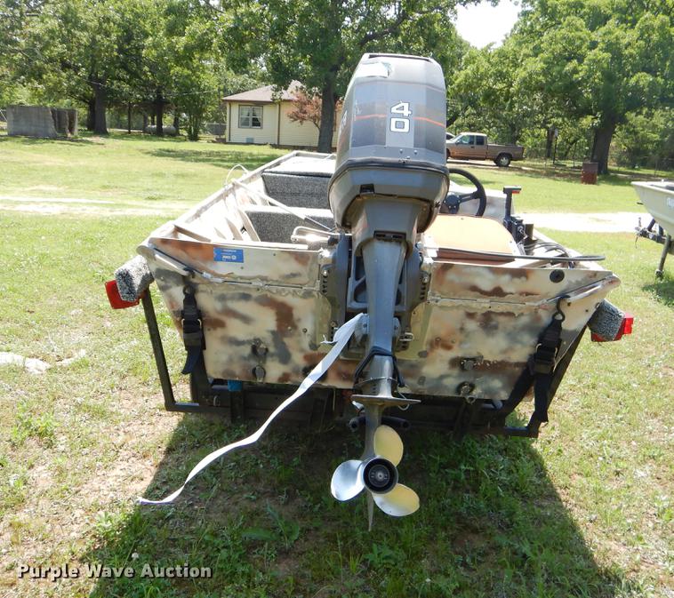 image for item EI9166 1982 Loweline aluminum flat bottom boat