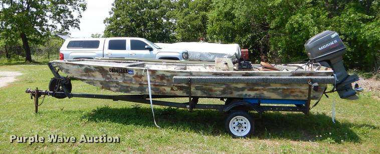 image for item EI9166 1982 Loweline aluminum flat bottom boat