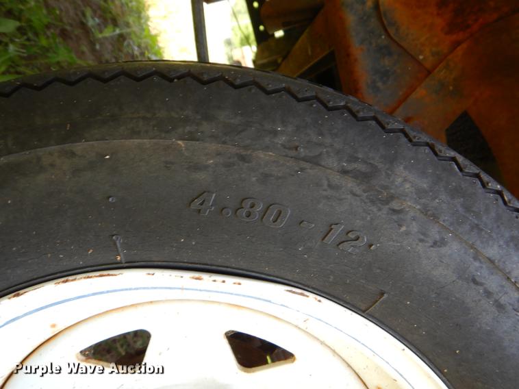 image for item EI9166 1982 Loweline aluminum flat bottom boat