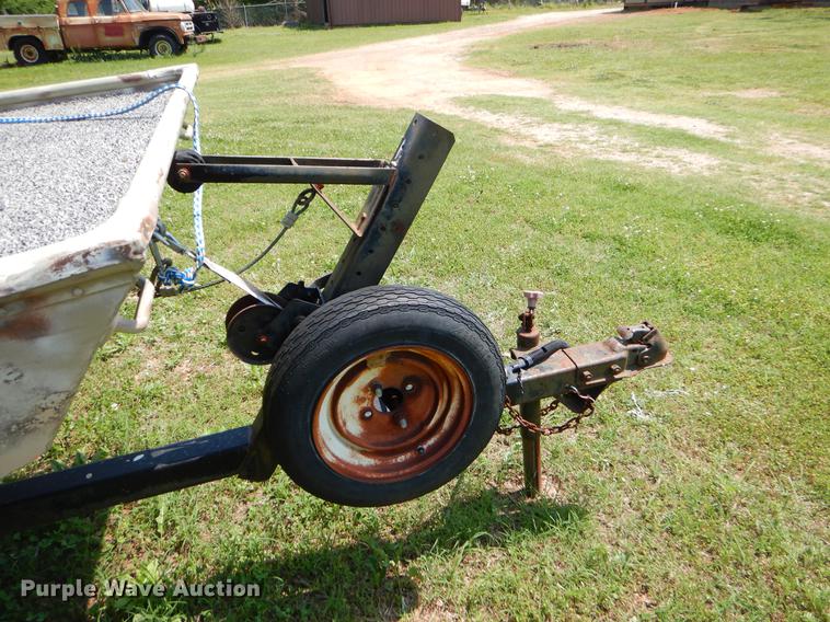 image for item EI9166 1982 Loweline aluminum flat bottom boat